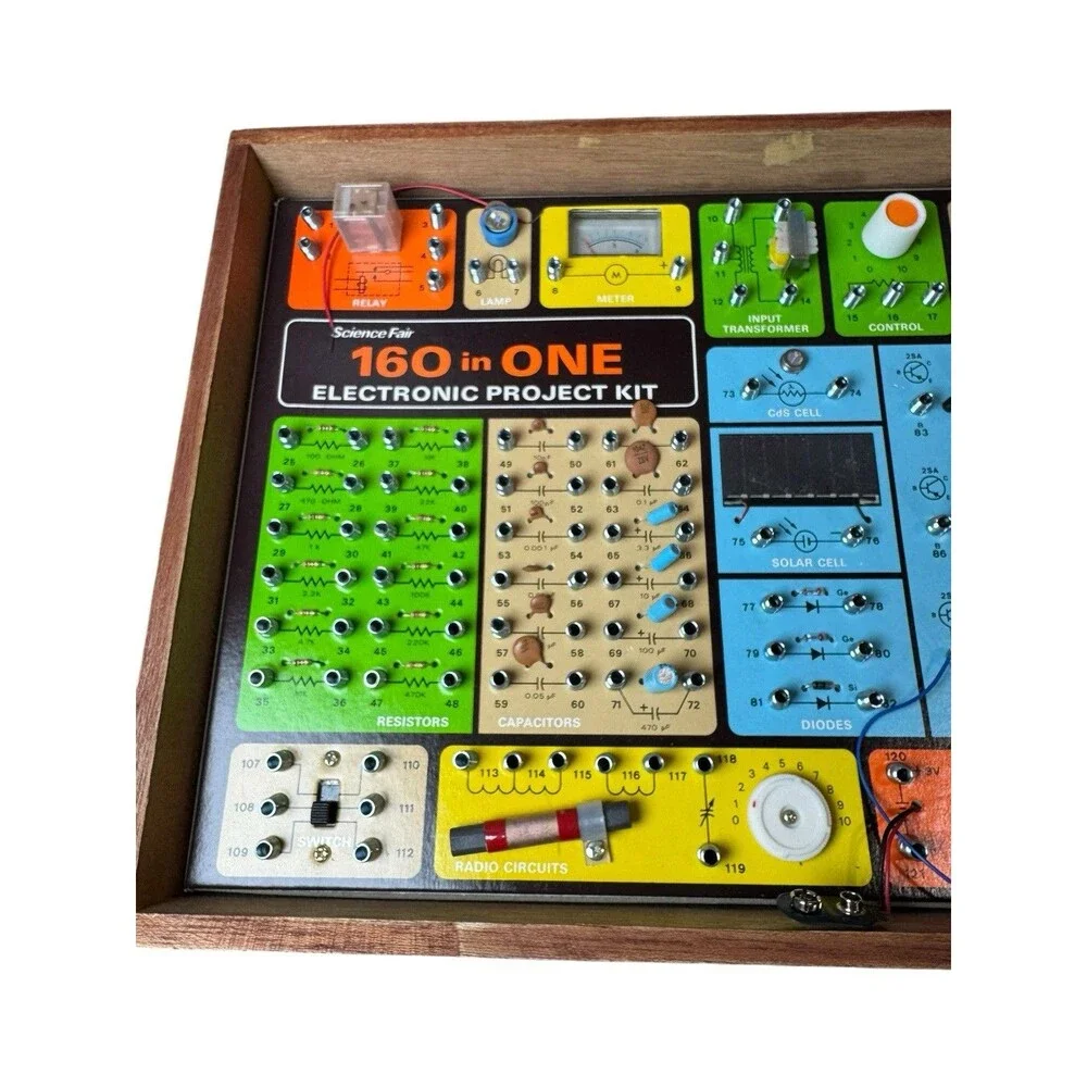 Vintage Radio Shack Science Fair 160 in One Electronic Project Kit - No. 28-258